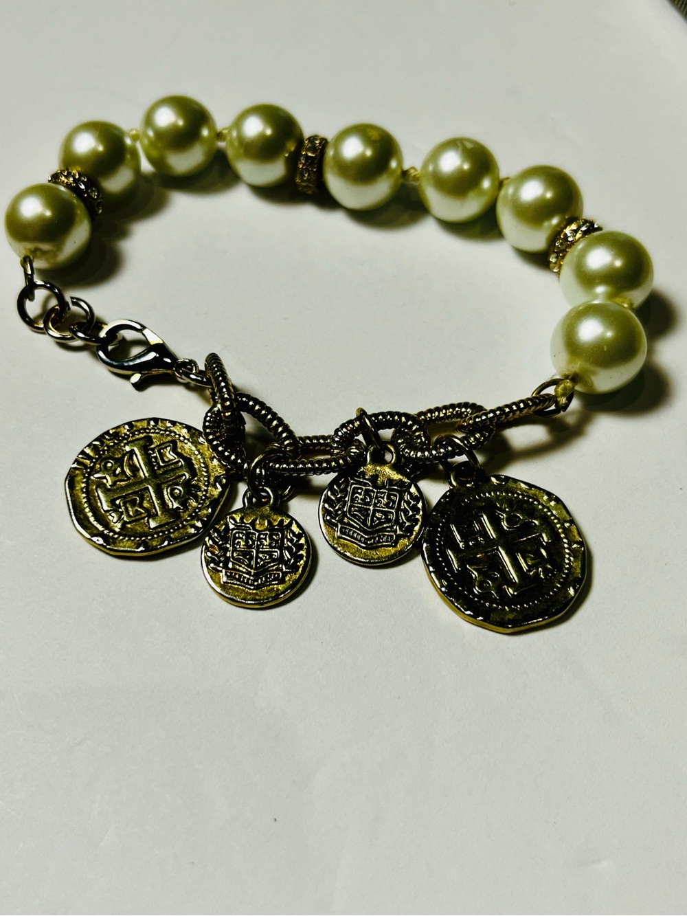Gold & Pearl Charm Bracelet with Coin Medallions - Picture 3 of 5